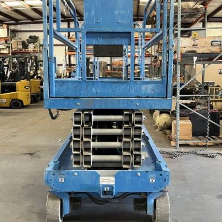 Used 2015 GENIE GS3246 Scissor Lift for sale in El Paso Texas