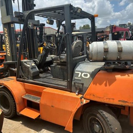 Used 2008 DOOSAN G70S-5 Pneumatic Tire Forklift for sale in Houston Texas