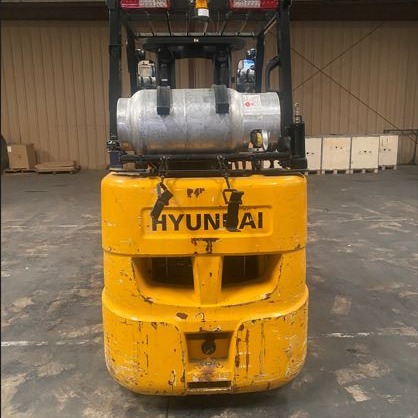 Used 2018 HYUNDAI 30LC-7A Cushion Tire Forklift for sale in Garland Texas