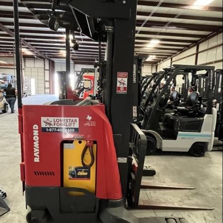 Used 2016 RAYMOND 720-R35TT Narrow Aisle Forklift for sale in El Paso Texas