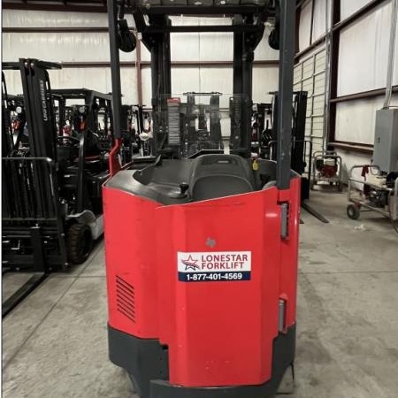 Used 2016 RAYMOND 720-R35TT Narrow Aisle Forklift for sale in El Paso Texas