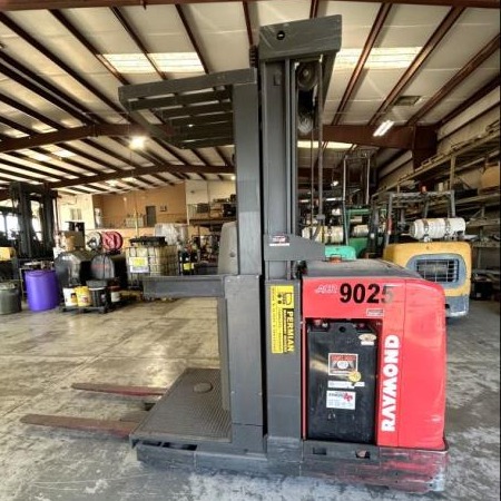 Used 2008 RAYMOND OPC30TT Narrow Aisle Forklift for sale in El Paso Texas