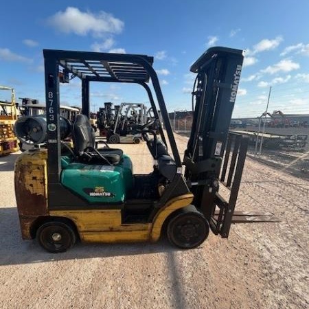 Used 2004 KOMATSU FG25ST-14 Cushion Tire Forklift for sale in Odessa Texas