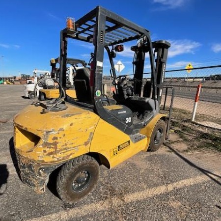 Used 2015 KOMATSU FG30HT-16 Pneumatic Tire Forklift for sale in Odessa Texas