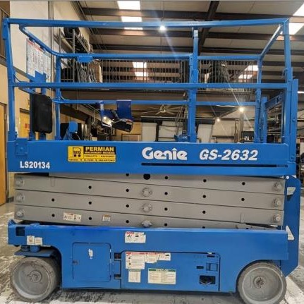 Used 2012 GENIE GS2632 Scissor Lift for sale in Houston Texas