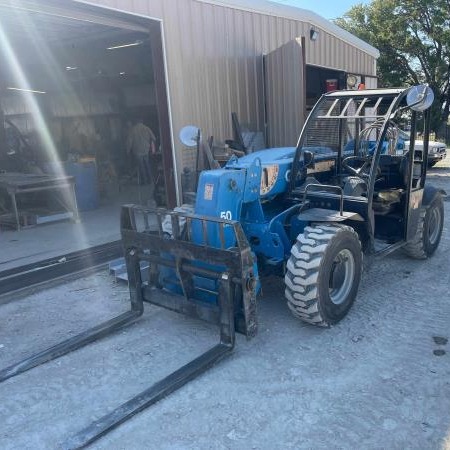 Used 2015 GENIE GTH5519 Telehandler / Zoom Boom for sale in Garland Texas