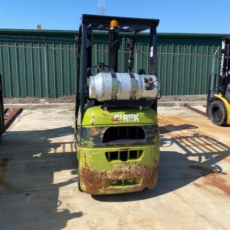 Used 1950 CLARK C15CL Cushion Tire Forklift for sale in Longview Texas