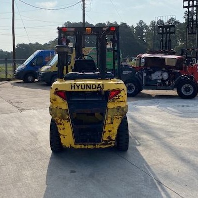 Used 2017 HYUNDAI 35D-9 Pneumatic Tire Forklift for sale in Longview Texas