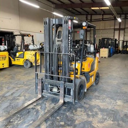 Used 2018 HYUNDAI 25L-7A Pneumatic Tire Forklift for sale in Garland Texas