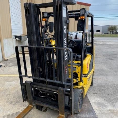 Used 2012 HYUNDAI 25LC-7A Cushion Tire Forklift for sale in Garland Texas