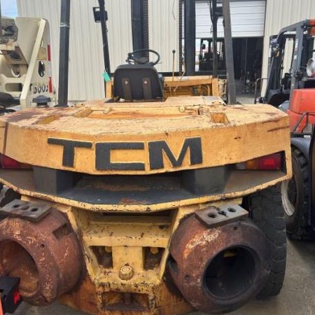 Used 1900 TCM FD70-2 Pneumatic Tire Forklift for sale in Houston Texas