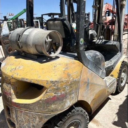 Used 2017 KOMATSU FG25T-16 Pneumatic Tire Forklift for sale in Odessa Texas