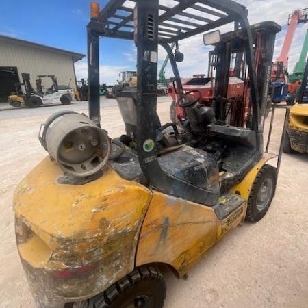 Used 2017 KOMATSU FG25T-16 Pneumatic Tire Forklift for sale in Odessa Texas