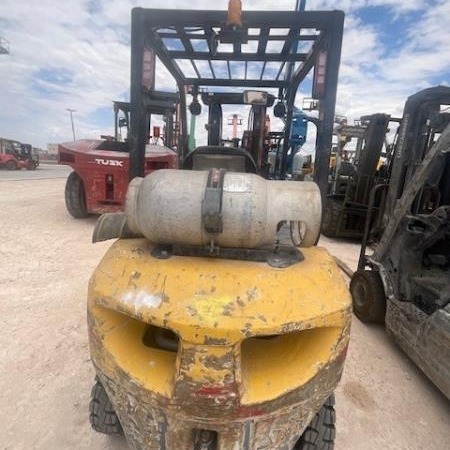 Used 2017 KOMATSU FG25T-16 Pneumatic Tire Forklift for sale in Odessa Texas