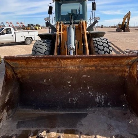 Used 2014 LIEBHERR L550IND Wheel Loader for sale in Odessa Texas