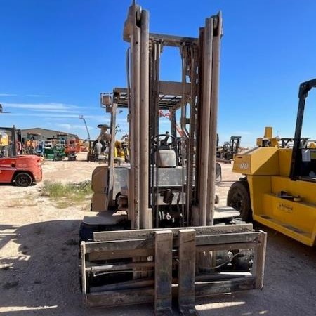 Used 2015 KOMATSU FD70-10 Pneumatic Tire Forklift for sale in Odessa Texas