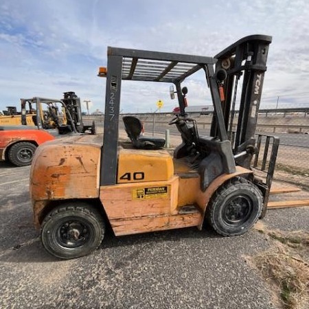 Used 2005 TCM FD40T9 Pneumatic Tire Forklift for sale in Odessa Texas