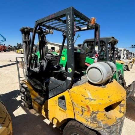 Used 2020 KOMATSU FG25T-16 Pneumatic Tire Forklift for sale in Odessa Texas